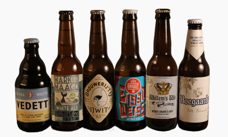 Bieren uit het Bierpakket witbier Zes flesjes bier uit het Bierpakket witbier met borrelmixen